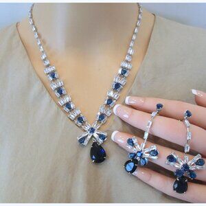 Sapphire pear cut zircone gemstone ladies necklace earring set